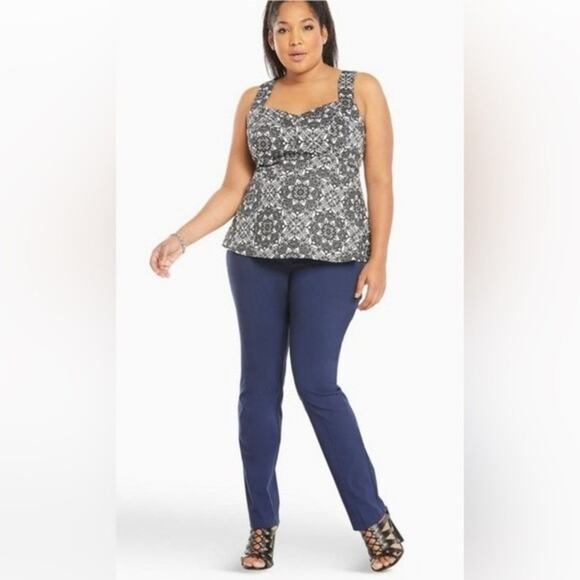 Torrid Lace Print Sateen Peplum Top Black Off White Size 5X - Picture 3 of 8